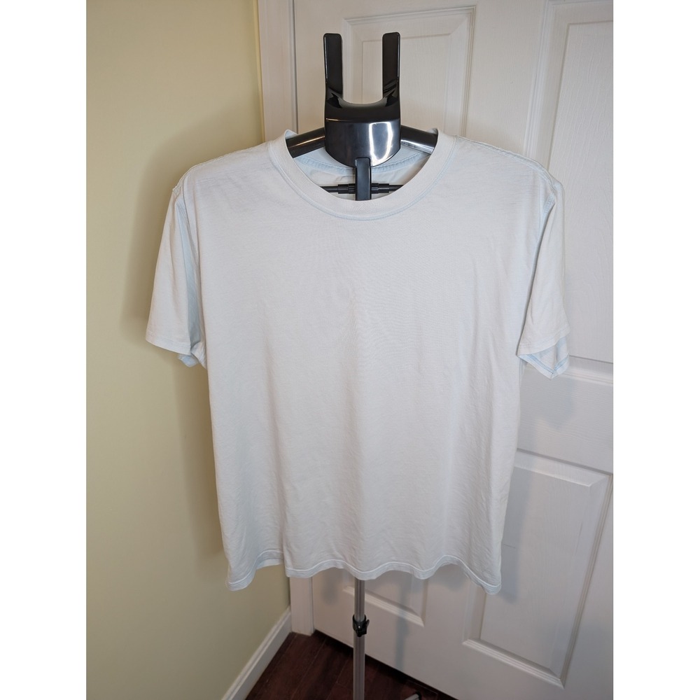 Lululemon T-Shirt Light‎ Blue Short Sleeve Back Seam Tee - Size L